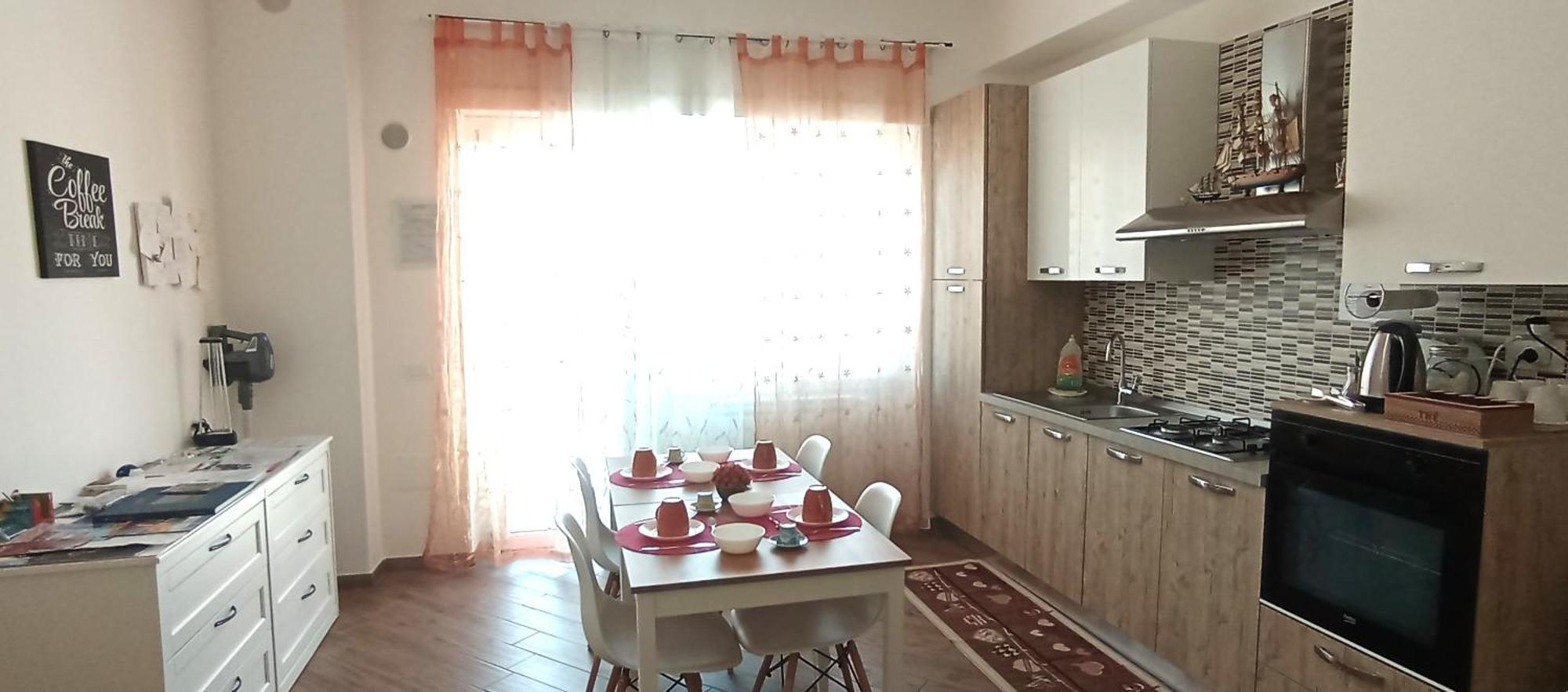 B & B Civico 6 Rooms Салерно Экстерьер фото